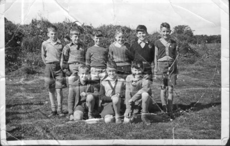 The Kiwi Gang (School friends ) Levin North School (abt 1957)
Trevor Knight, John Main, Andrew Bertram, John Batchelor, Robert Zimmerman, John Milne, Gary Clark, Kerry Shields, Ray Lovell